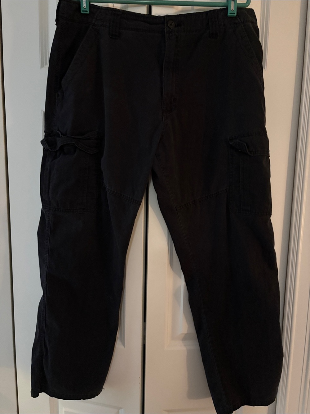 Men's Black Cargo Pants with Utility Pockets 36/30
